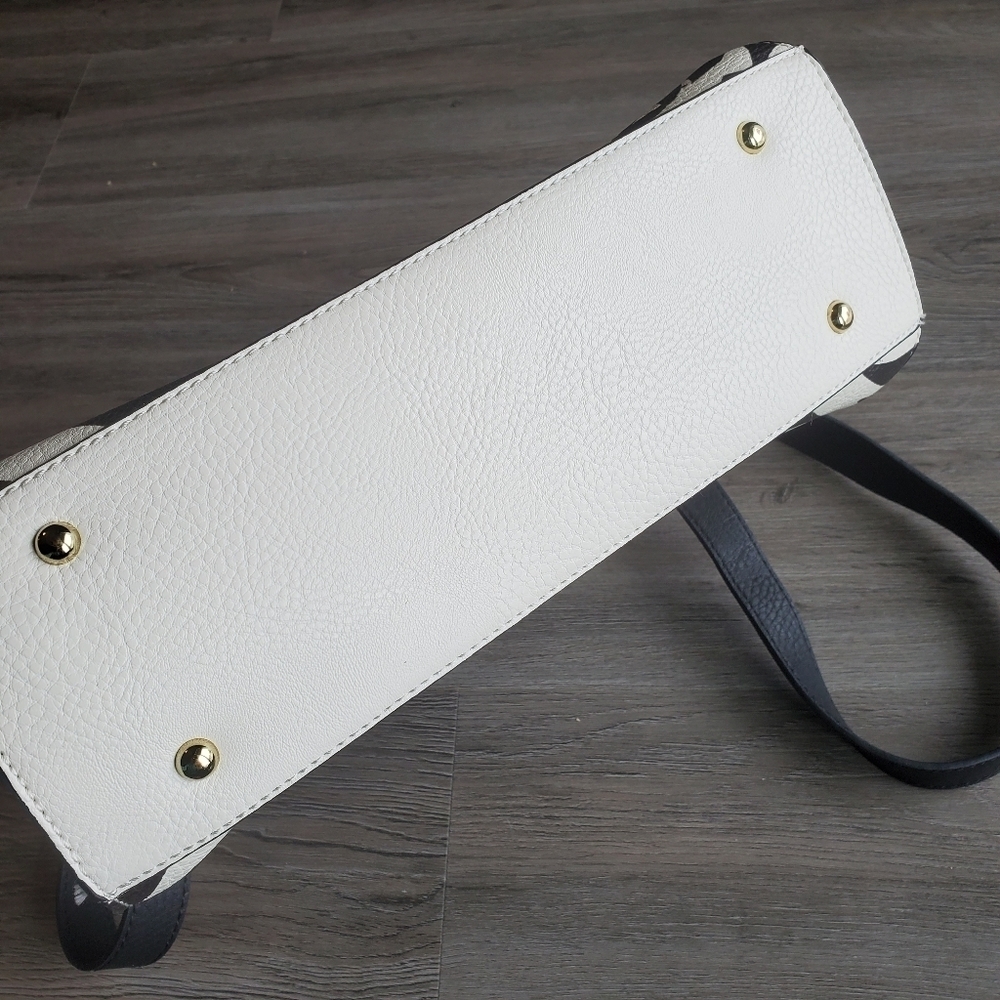 Purse - Picture 8 of 8
